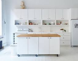 It enables the cook to interact with their guests as they entertain. 15 Best Kitchen Islands For 2020 The Ultimate Guide