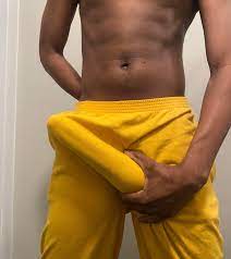 Do these pants make my dick look fat? : r/Bulges