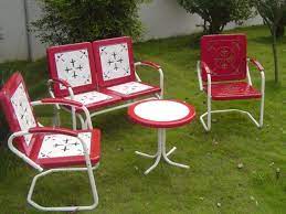 outdoors vintage patio furniture