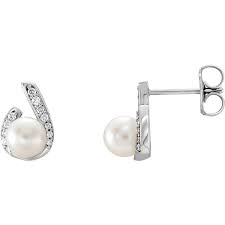 14k Freshwater Pearl 1 10 Ctw Diamond Earrings Mr Jewls