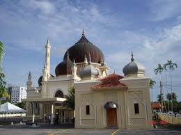 Masjid termegah dan terbesar di serawak malaysia | kota kuching #masjidterbesar #masjidjamek #masjidterindah #masjidterbesar #masjidjamekserawak. List Of Mosques In Malaysia Wikipedia