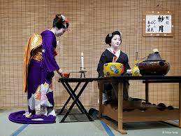 meeting a geisha or maiko in an