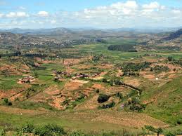 Madagascar, officially the republic of madagascar, is an island nation in the indian ocean, off the eastern coast of africa with a population of more than 18 million. Central Highlands Madagascar Wikipedia