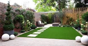 Why Fake Lawn Could Be A Good Idea For