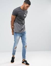 Pull Bear Ombre T Shirt In Dark Grey With Badge Detail Men T