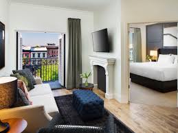savannah ga hotel rooms with balconies