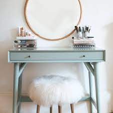 10 awesome ideas for a beauty vanity