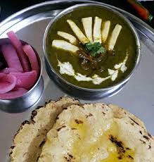 It is prepared using cassava tubers and other ingredients. Recipe Tasty Makki Ki Roti With Palak Paneer Cookcodex