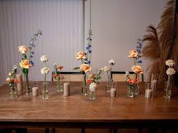 How Many Bud Vase Centerpieces Each
