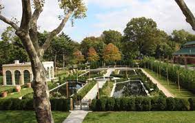 explore botanical gardens in 3 city