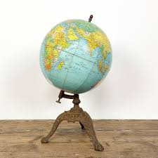 National geographic grosvenor 12 in. French Antique Desk Globe On Cast Iron Base By Girard Et Barrere Paris For Sale At Pamono