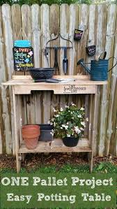 One Pallet Project Easy Potting Table