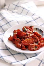 oven dried tomatoes with garlic and