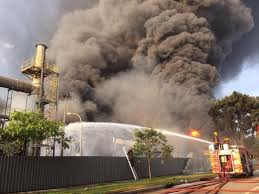 In this video taken from singapore tuas fire accident tuas fire put out after 4 hours, no casualties a fire broke out at a warehouse on tuas avenue 11 in singapore on sunday afternoon, involving. Singapore Huge Fire Breaks Out At Tuas Waste Management Plant No Casualties Reported
