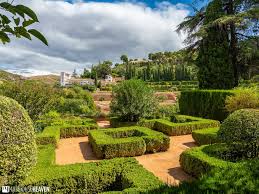 alhambra gardens and generalife a