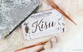 kisu x makeup revolution palette the