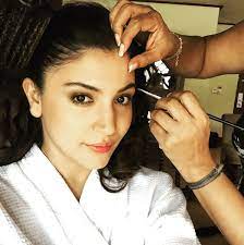 10 bollywood actresses in their makeup
