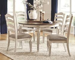 Ashley furniture bolanburg 7 piece dining table set. Combining Two Toned Colors To Your Kitchen Cobbshops Com
