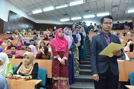 Das hat er jedenfalls dem dekan gesagt. Majlis Anugerah Dekan 2015 28 Mei 2015 Faculty Of Social Sciences And Humanities