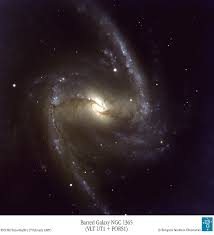 Meet ngc 2608, a barred spiral galaxy about 93 million light years. Ngc 1365 Una Cercana Galaxia Espiral Barrada