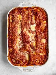 lasagna with en sausage and