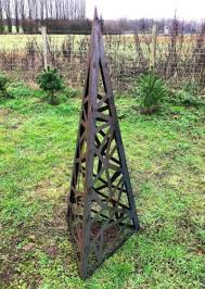 Garden Sculpture Triangular Metal Art
