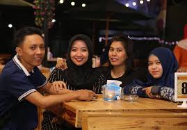 Pandaan adalah sebuah kecamatan di kabupaten pasuruan, provinsi jawa timur, indonesia. Central Food Court Pandaan Pandaan Restaurant Reviews