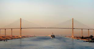 Cerca de la ciudad de suez, el crucero a egipto pasará por el puente del canal de suez, también conocido como puente de la paz de mubarak o. El Qantara Egypt Wikipedia