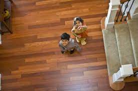 hardwood floor vs vinyl floor