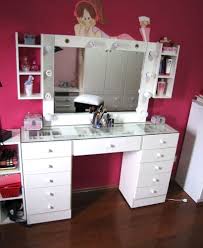 The dressing table set with mirror is a popular item, featuring five drawers to keep your beauty essentials at hand, it will look smart in both classic and contemporary spaces. White Dressing Table With Mirror And Lights Dressing Table With Mirror And Lights White Dressing Tables Dressing Table Mirror