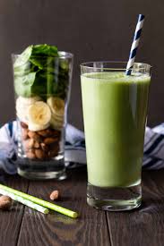 easy banana spinach smoothie w protein