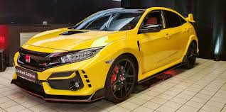 The 2021 honda civic hatch—which is actually a 2020 model redesignated because of the delayed release—features updates inside and out, and adds a sport variant infused with smart start and entry, along with an upgraded infotainment system now with apple carplay and android auto connectivity. For 2021 Honda Civic Type R Adds A Race Focused Limited Edition