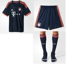 From training pants to jackets, this bayern munich kit collection lets you support your team all seasons, both watching the games and on the. Fc Bayern Ucl Kit 2015 16 Bayern Kit Bayern Munich Kit