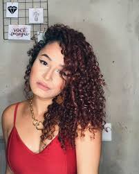 hoje e de tbt cacheadas cachos cabelocacheado cachosvermelhos cachosmarsala marsala love curlyhair in 2021