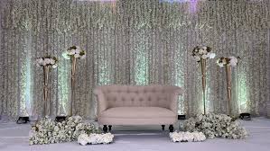 7 types of wedding decorations to