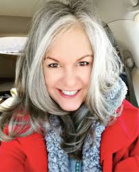 The disheveled gray pixie looks amazing on thick hair because it oozes the ease and beauty of short hair that doesn't involve difficult styling. 3 Ways To Wear Gray Hair Over 40