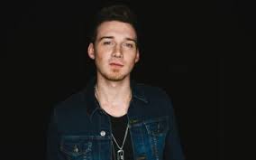 Amazing collection of morgan wallen wallpapers, home screen and backgrounds to set the picture as wallpaper on your phone in good quality. 2 Morgan Wallen Hd Wallpapers Background Images Wallpaper Abyss