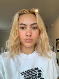 Bleach blonde(#613) remy clip in hair extensions. Half Asian Bleach Blonde Unruly Hair It S Usually Pretty Frizzy And Somewhat Shapeless Right Now I Use Lush S Fairly Traded Honey And Noughty S Blondie I Wash About 2 3 Times A Week To