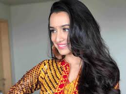 Shraddha is half marathi half punjabi as her father shakti kapoor is a punjabi and her mother shivangi is a marathi. Shraddha Kapoor Starts Off Her Day In A Healthy Way Filmfare Com