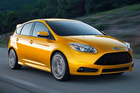 The 2018 ford focus st may be just as old as the regular focus, sharing most of the same elements that have made that car lose much of its appeal as newer competitors came along. 2014 Ford Focus St Review Ratings Edmunds