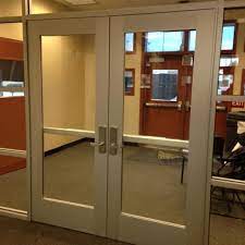 Glass And Aluminum Doors Personnel