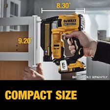 dewalt 20v max lithium ion cordless 23 gauge pin nailer and 20v 18 gauge narrow crown stapler with 4 0ah compact battery pack