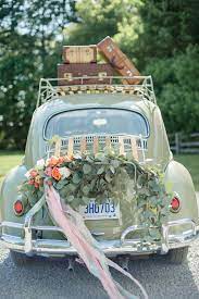 to decorate your wedding getaway car