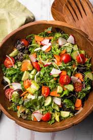 easy garden salad recipe neighborfood