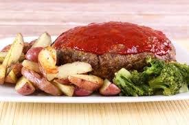 I chose this recipe based on the high marks and the easy ingredients. Mom S Homestyle Meatloaf Favesouthernrecipes Com