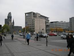 Almanya'nın en gelişmiş ve en büyük şehri olan berlin, avrupa kültür başkentlerinden bir tanesi. Berlin Almanya Picture Of Berlin Germany Tripadvisor