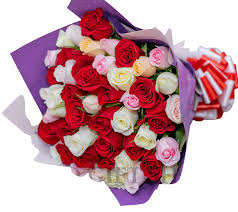 fresh red and white roses bouquet