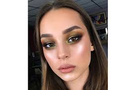 how to ace minimal bronze makeup look
