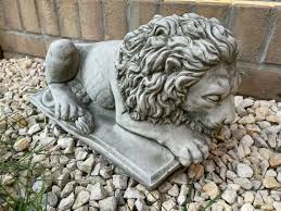 Resting Lion R Stone Statue English