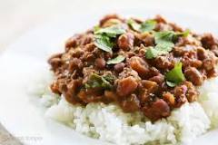 Is chili good over rice?